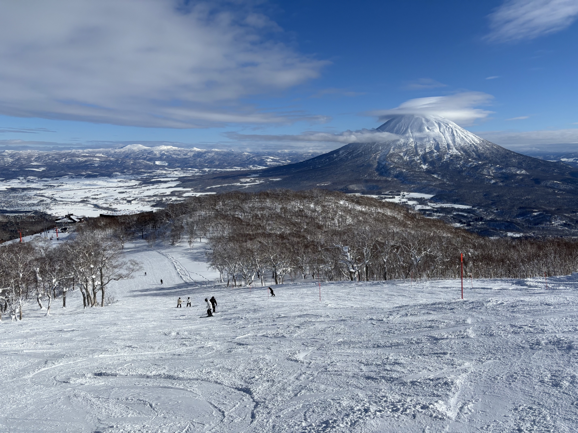 ニセコスキーリゾートと羊蹄山